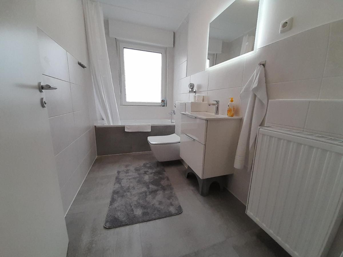 4-Zimmer-Ferienwohnung, Modern, Kueche, Wlan, Netflix カシュトロップ・ラウクセル エクステリア 写真